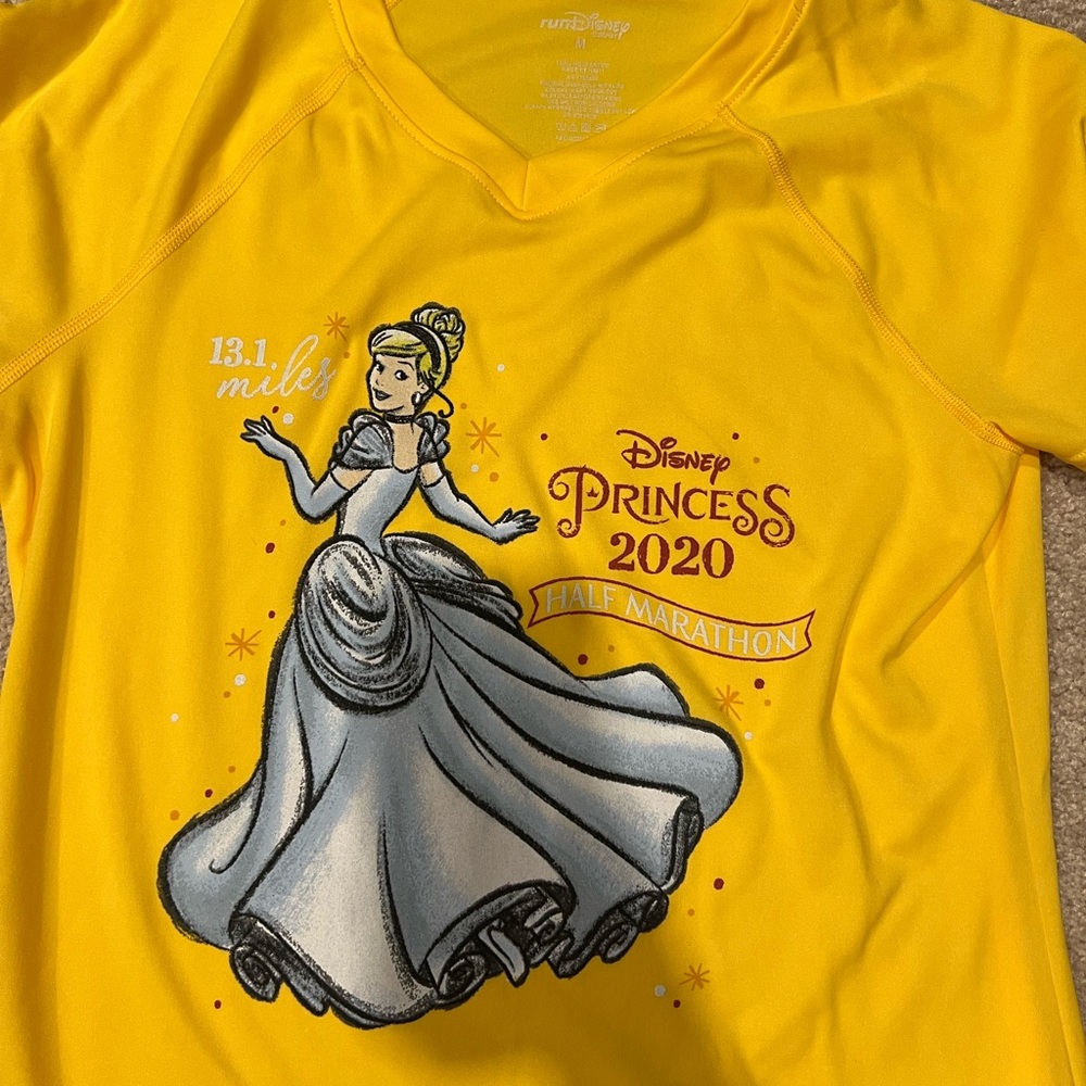 runDisney Race Tech - Disney Princess Half Marathon 2020. Size M